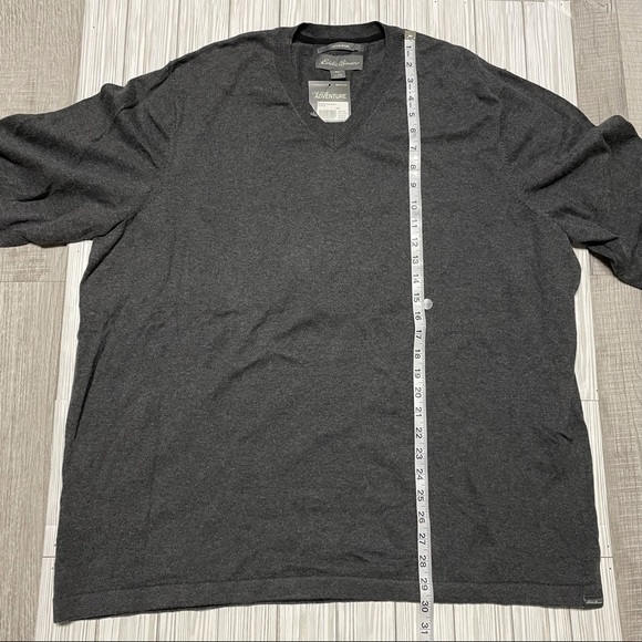 Eddie Bauer Men’s Cotton Merino V-neck Sweater - Picture 8 of 10
